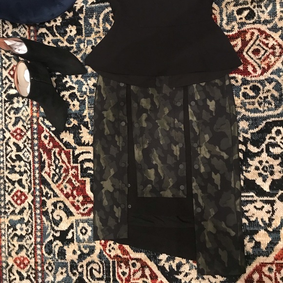 BCBGMaxAzria Dresses & Skirts - BCBG Runway Camo skirt